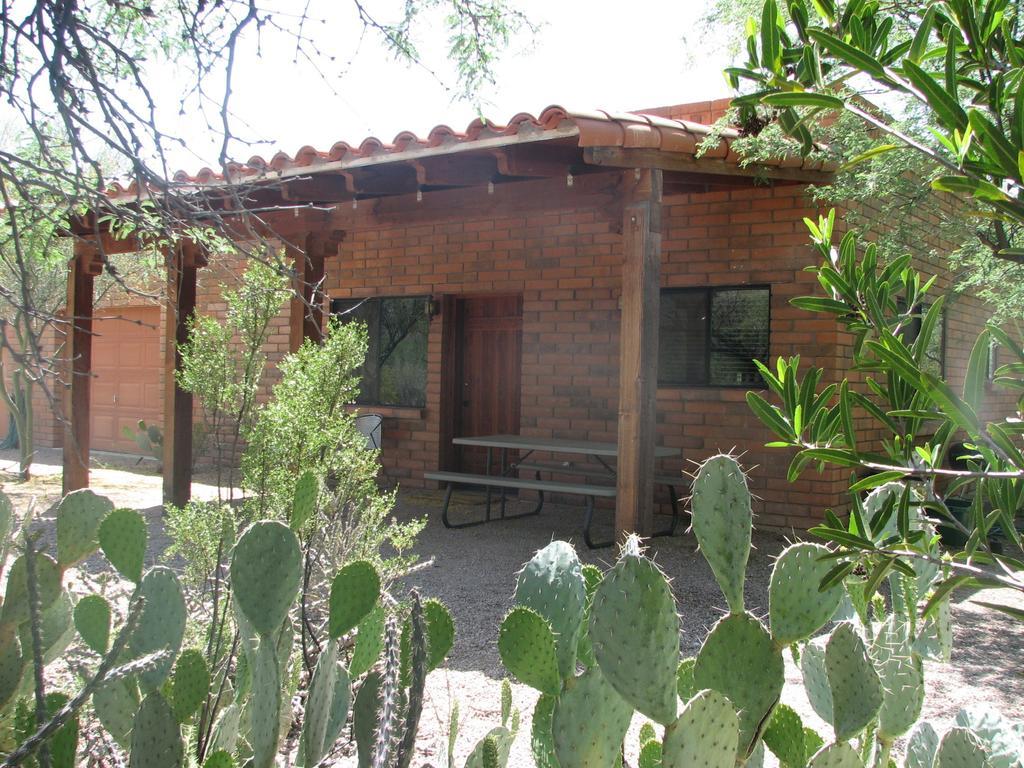 Desert Trails Bed & Breakfast Tanque Verde Номер фото
