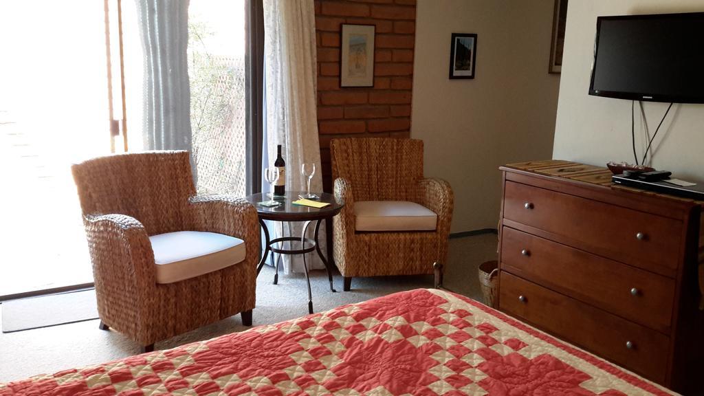 Desert Trails Bed & Breakfast Tanque Verde Номер фото